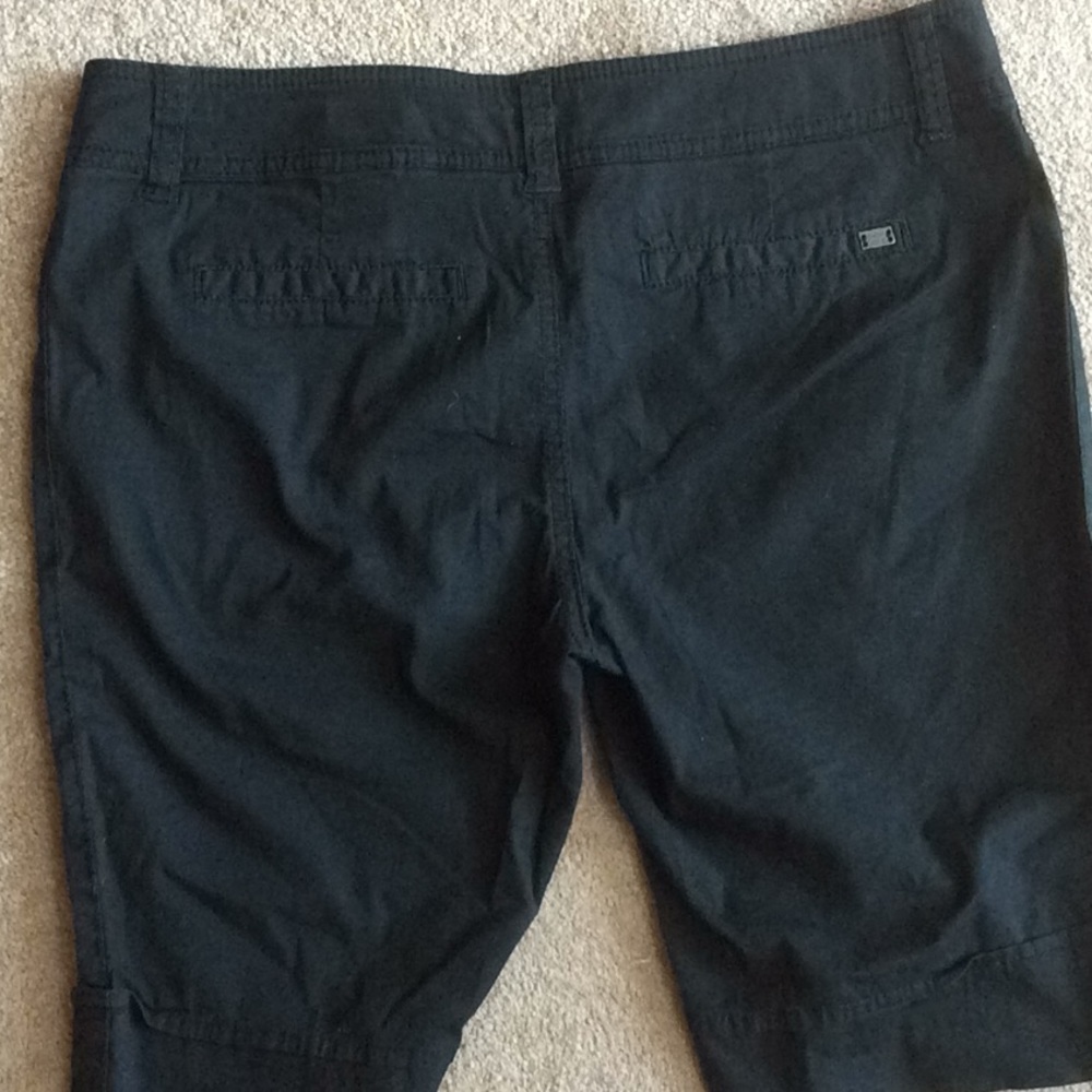 Shorts - Picture 2 of 3